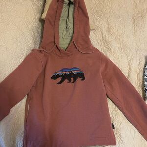 Women’s Patagonia hoodie